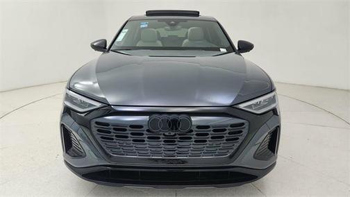 2024 Audi Q8 e-tron Prestige