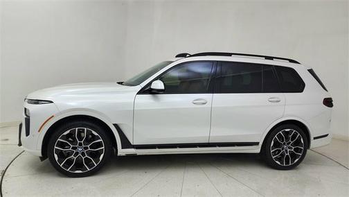 2025 BMW X7 xDrive40i