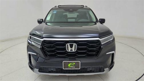 2023 Honda Pilot Touring 8-Passenger