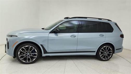 2025 BMW X7 M60i