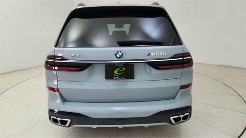 2025 BMW X7 M60i