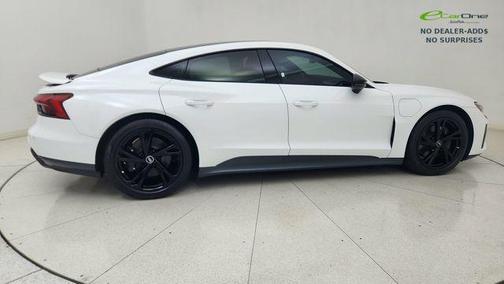 Ibis White 2023 Audi e-tron GT Premium Plus quattro