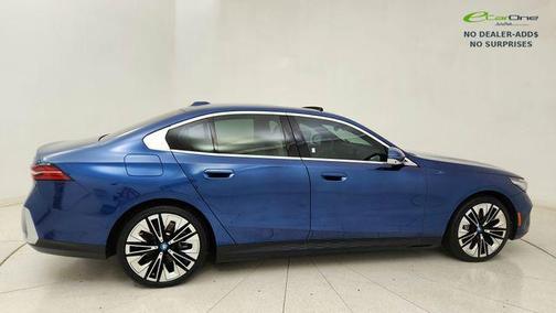 Phytonic Blue Metallic 2025 BMW i5 xDrive40