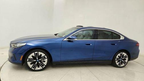 Phytonic Blue Metallic 2025 BMW i5 xDrive40