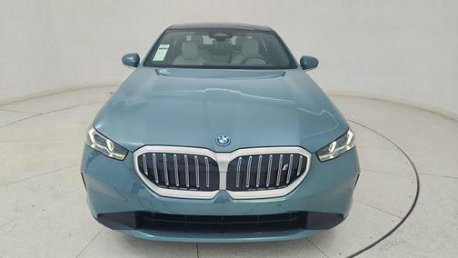 2025 BMW i5 xDrive40