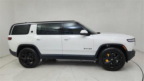 2024 Rivian R1S Adventure Quad Motor Large Pack