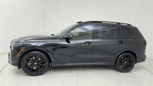 2024 BMW X7 M60i