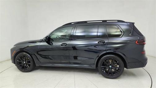 2024 BMW X7 M60i