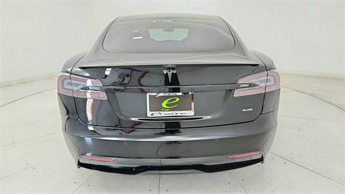 2022 Tesla Model S Plaid