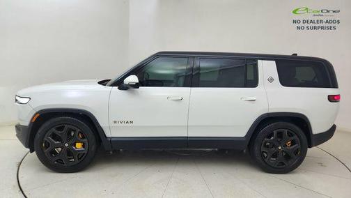 Glacier White 2025 Rivian R1S Ascend Tri Motor Max Pack