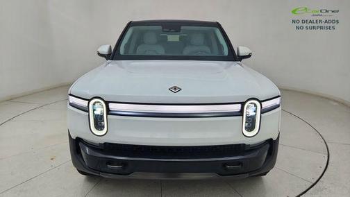 Glacier White 2025 Rivian R1S Ascend Tri Motor Max Pack