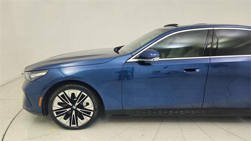 2024 BMW 530 i xDrive