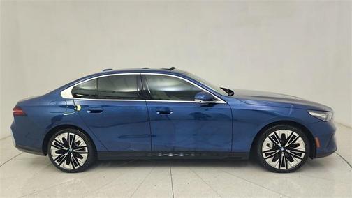2024 BMW 530 i xDrive