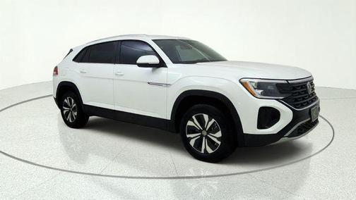 Opal White 2026 Volkswagen Atlas Cross Sport 2.0T SE