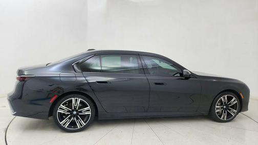 Black Sapphire Metallic 2023 BMW 740 i