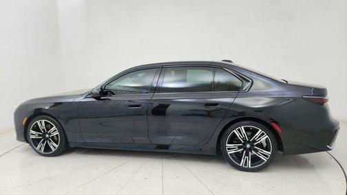 Black Sapphire Metallic 2023 BMW 740 i