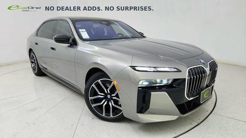 Oxide Grey Metallic 2024 BMW i7 M70