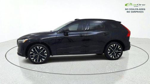 Onyx Black Metallic 2026 Volvo XC60 B5 Ultra