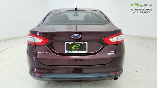 Bordeaux 2013 Ford Fusion SE