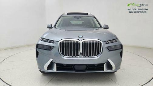 Skyscraper Grey Metallic 2025 BMW X7 xDrive40i