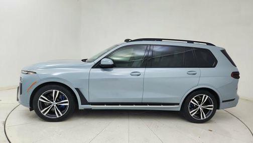 Brooklyn Grey Metallic 2026 BMW X7 xDrive40i
