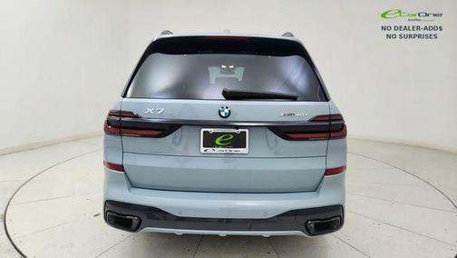 Brooklyn Grey Metallic 2026 BMW X7 xDrive40i