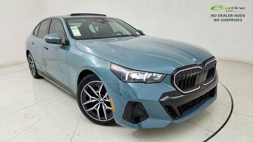 Cape York Green Metallic 2026 BMW i5 xDrive40
