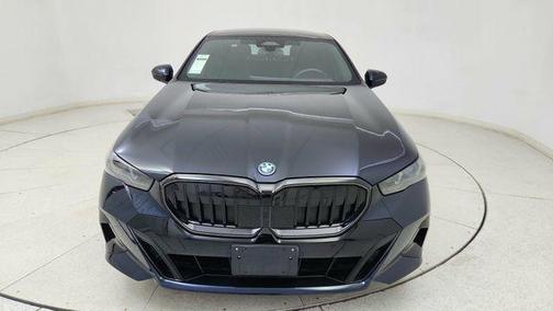 2026 BMW 550e xDrive
