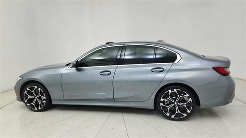 2025 BMW 330 i