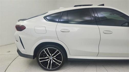 2022 BMW X6 M50i