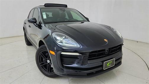 2025 Porsche Macan Base