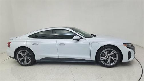 2024 Audi e-tron GT Premium Plus quattro