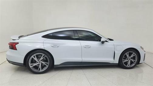 2024 Audi e-tron GT Premium Plus quattro