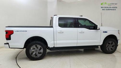 Oxford White 2024 Ford F-150 Lightning LARIAT