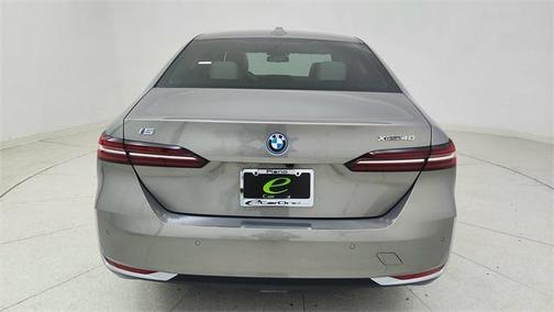 2025 BMW i5 xDrive40