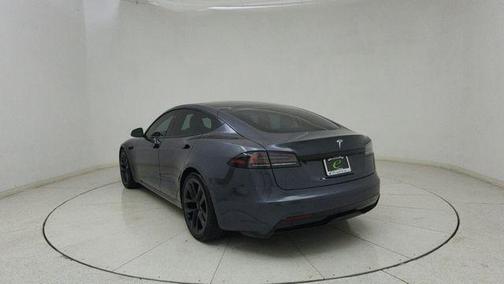 2022 Tesla Model S Base