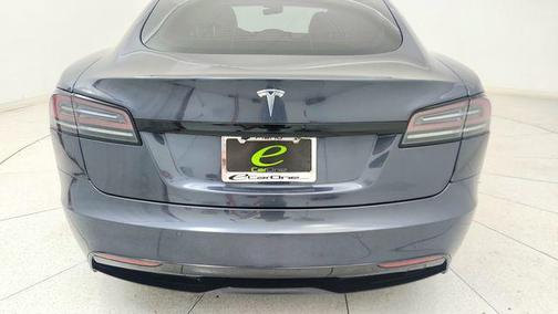 2022 Tesla Model S Base