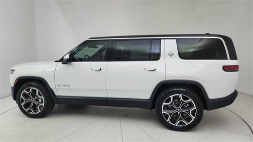 2025 Rivian R1S Adventure