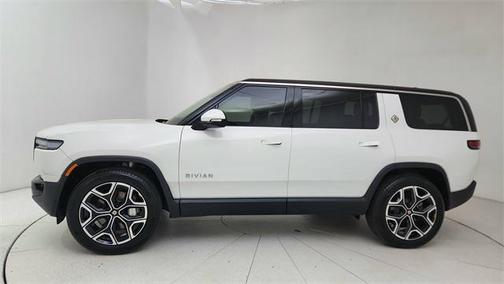 2025 Rivian R1S Adventure