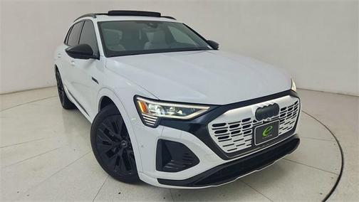 2024 Audi Q8 e-tron Prestige