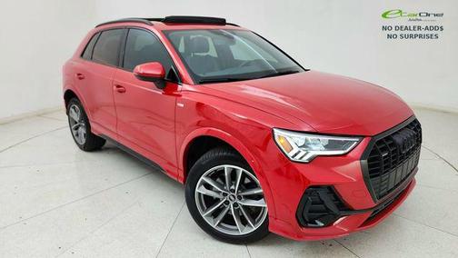 Progressive Red Metallic 2025 Audi Q3 Premium 45 TFSI S line quattro Tiptronic
