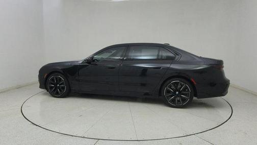 Black Sapphire Metallic 2026 BMW 740 740i