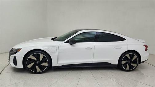 2024 Audi e-tron GT Prestige quattro