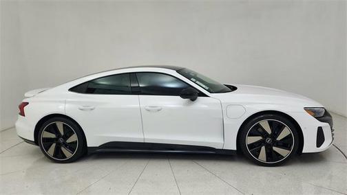 2024 Audi e-tron GT Prestige quattro