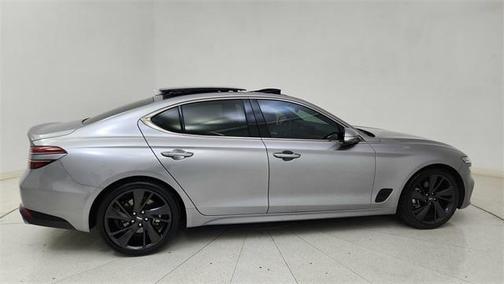 2023 Genesis G70 2.0T RWD