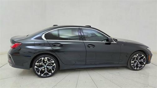 2025 BMW 330 xDrive