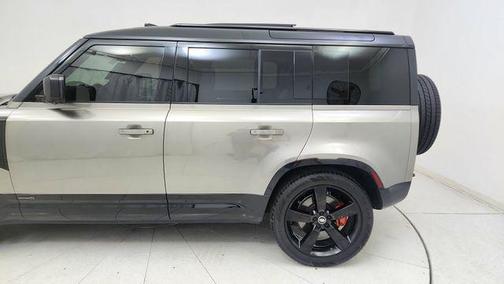 2025 Land Rover Defender 110 P400 X