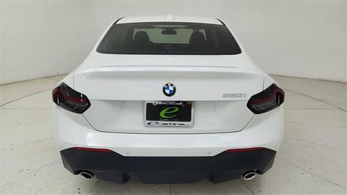 2025 BMW 230 i