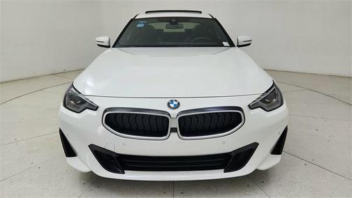 2025 BMW 230 i
