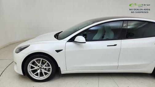 Pearl White Multi-Coat 2022 Tesla Model 3 Long Range